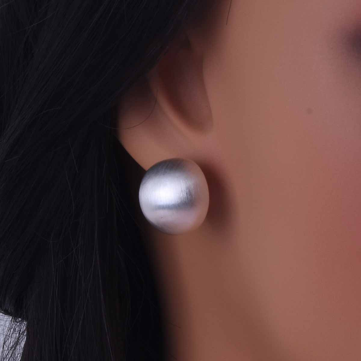 Sweet Semicircle Stud Earrings For Unisex Featuring Brushed Gold Zinc Alloy