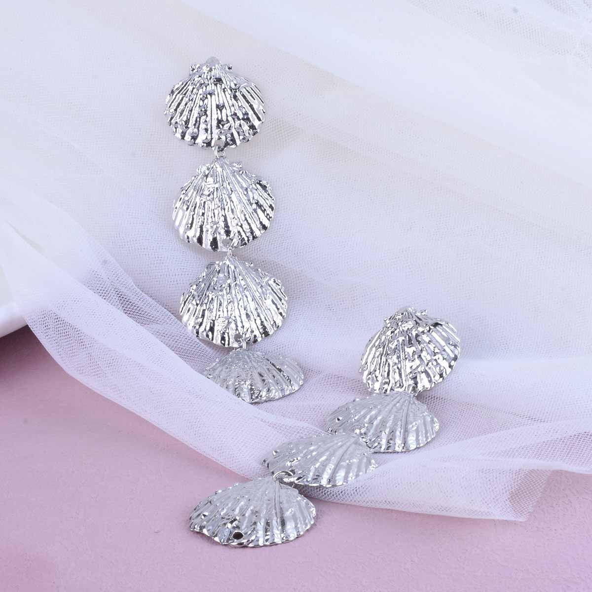 Simple Style Silver Tassel Sector Earrings For Women In Alloy Material