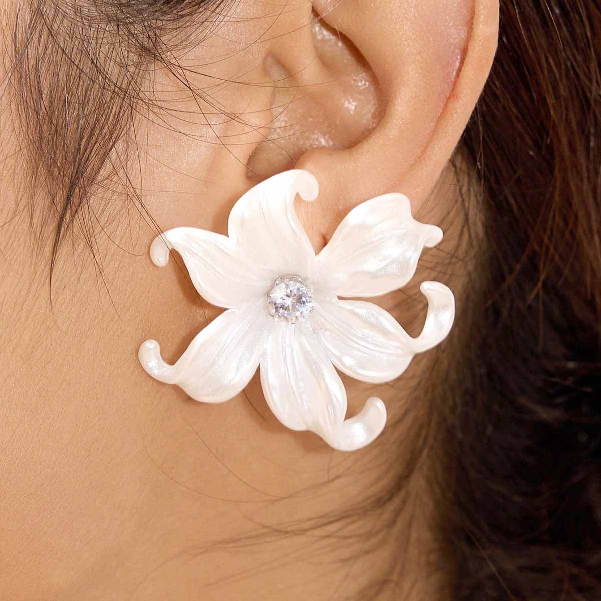 Exaggerated White Flower Earrings For Women, Electroplated Alloy Design
