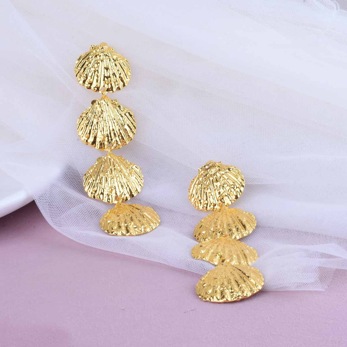 Simple Style Silver Tassel Sector Earrings For Women In Alloy Material