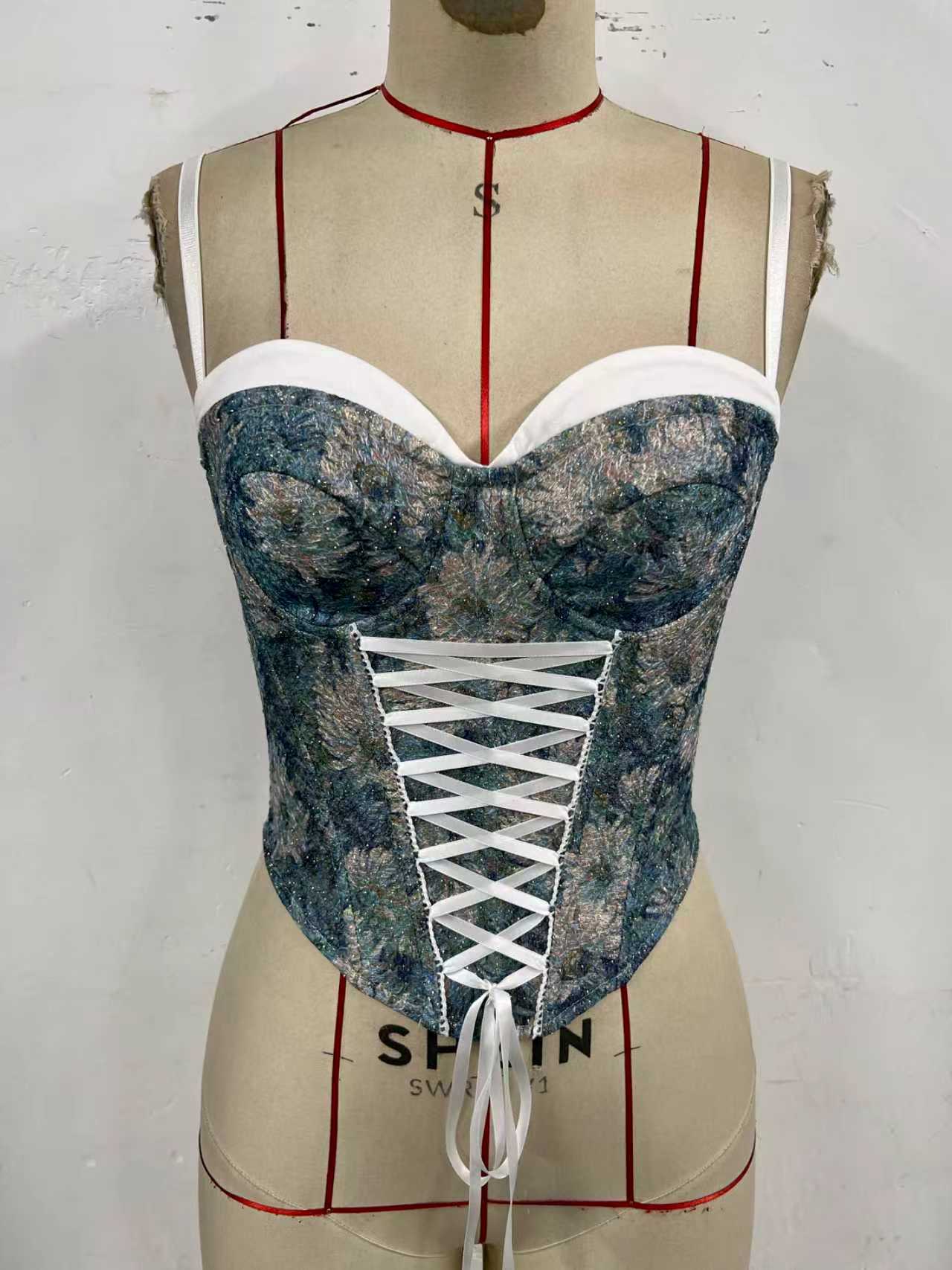 Vintage Style Polyester Tube Bra With Jacquard Craft, Tie Closure, Summer Small Vest Camisole