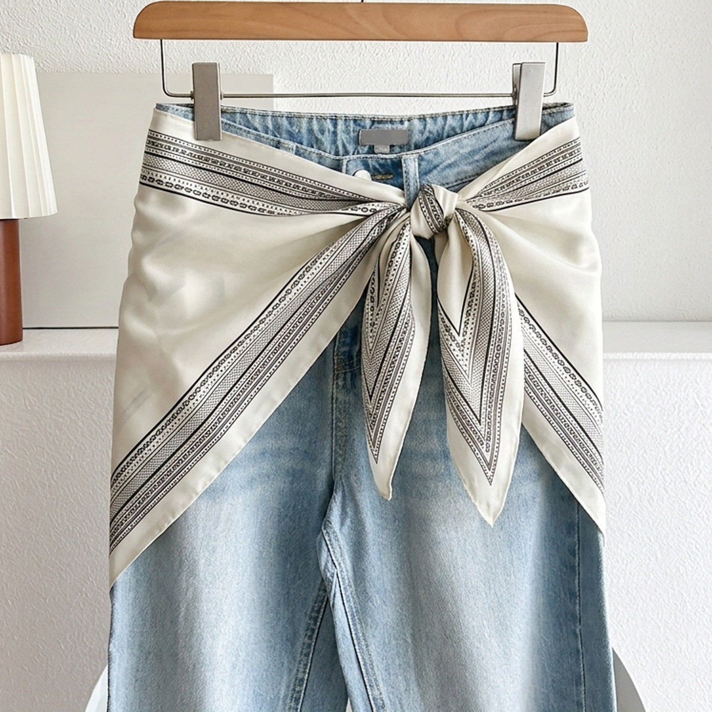Stripe Triangle Scarf For Women In Ethnic Style, Made Of Polyester, White Color, Perfect For Autumn