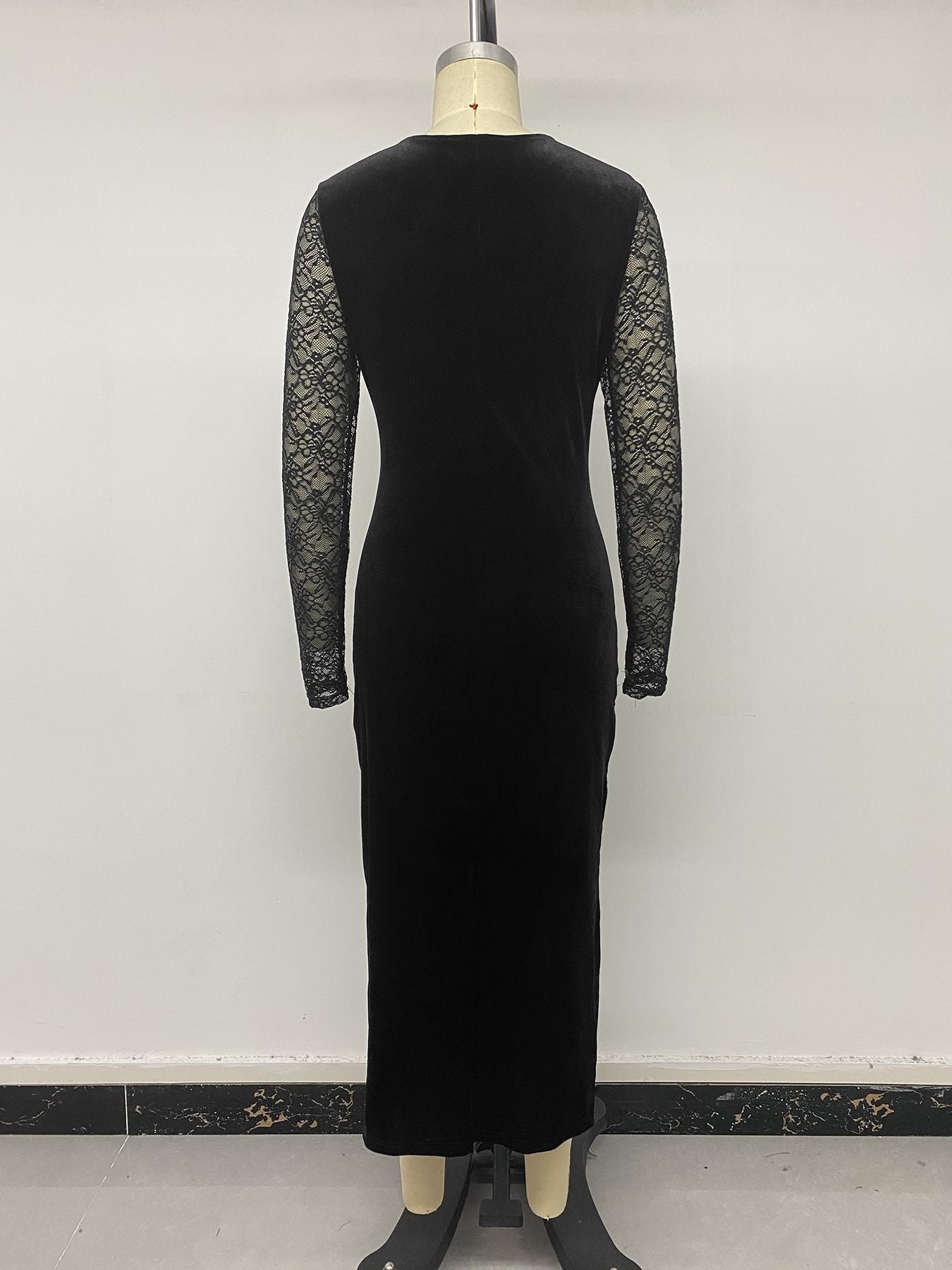 Vintage Style Lace Velvet Dress With Long Sleeve And V Neck, Perfect For Date Nights