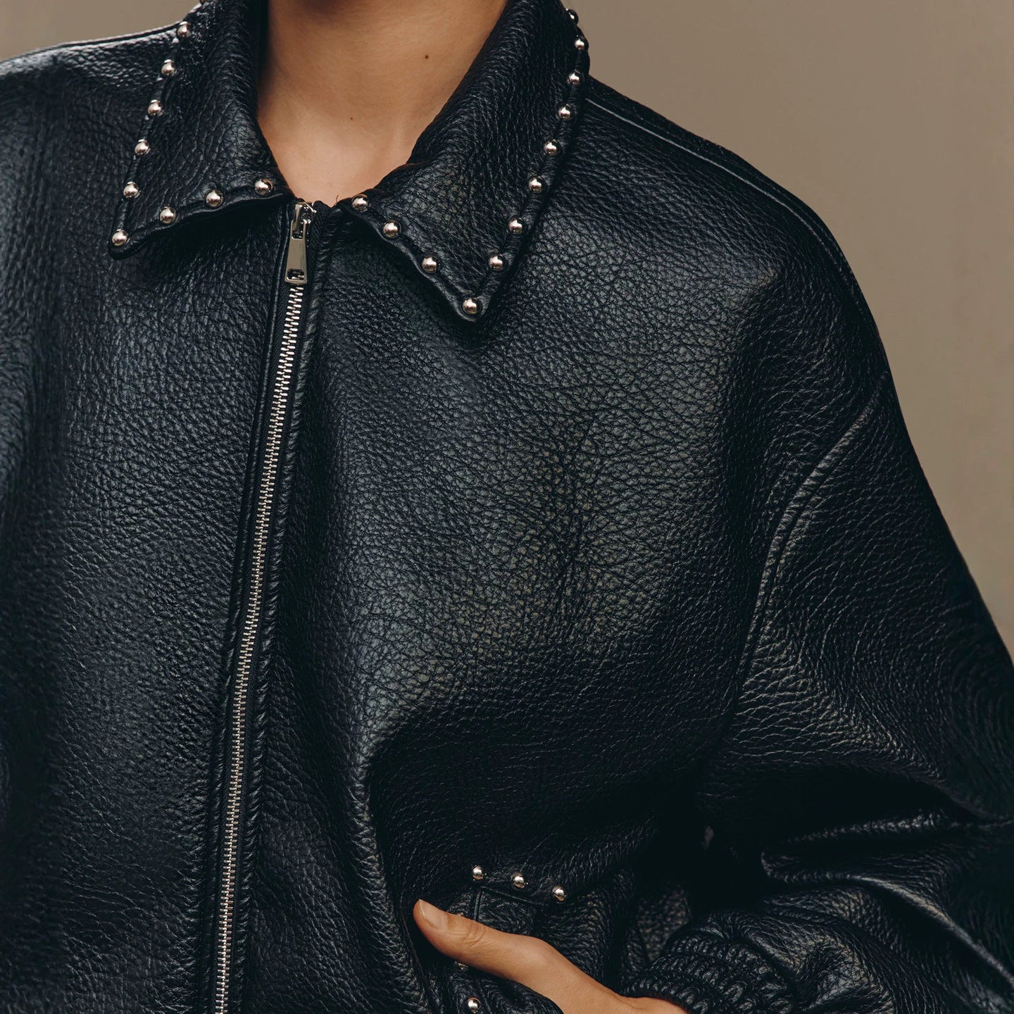 Punk Style Women's Leather Jacket With Zipper Placket, Featuring Pu Fabric And Rivet Craftsmanship In Lapel Design
