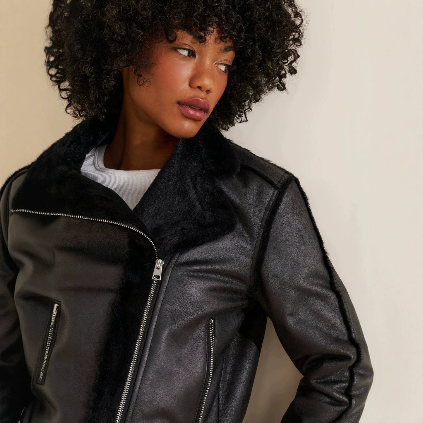 Punk Solid Color Women's Leather Jacket In PU Fabric Featuring Zipper Placket