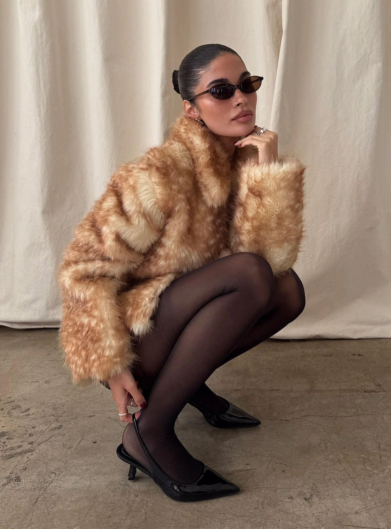 Vintage Style Deer Faux Fur Coat With Contrast Faux Fur Detail In Polyester Fabric, Featuring Lapel Collar