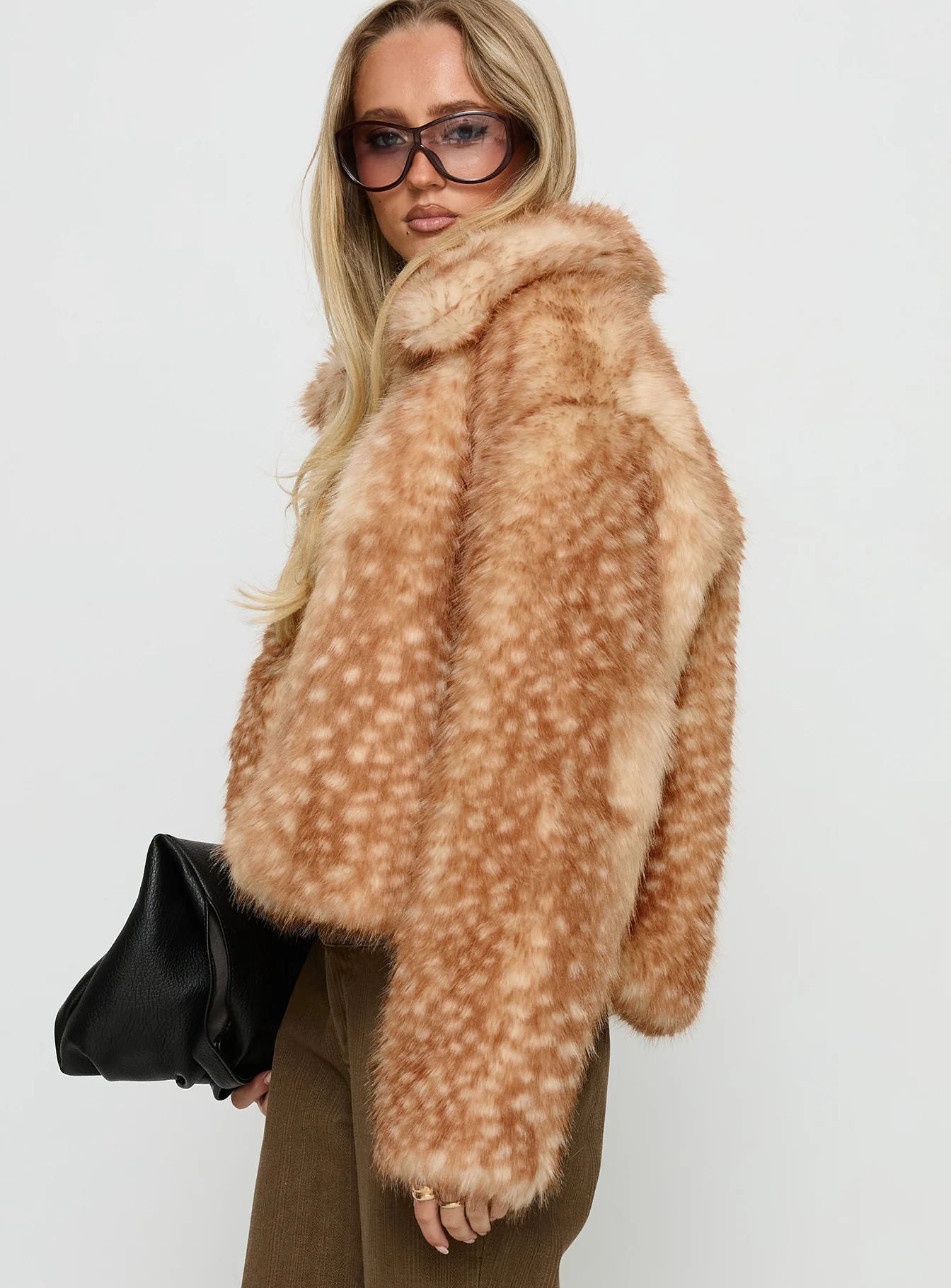 Vintage Style Deer Faux Fur Coat With Contrast Faux Fur Detail In Polyester Fabric, Featuring Lapel Collar