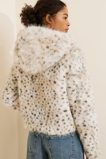 Spot Casual Coat Featuring Contrast Faux Fur Craftsmanship In Rayon Fabric With Hooded Design