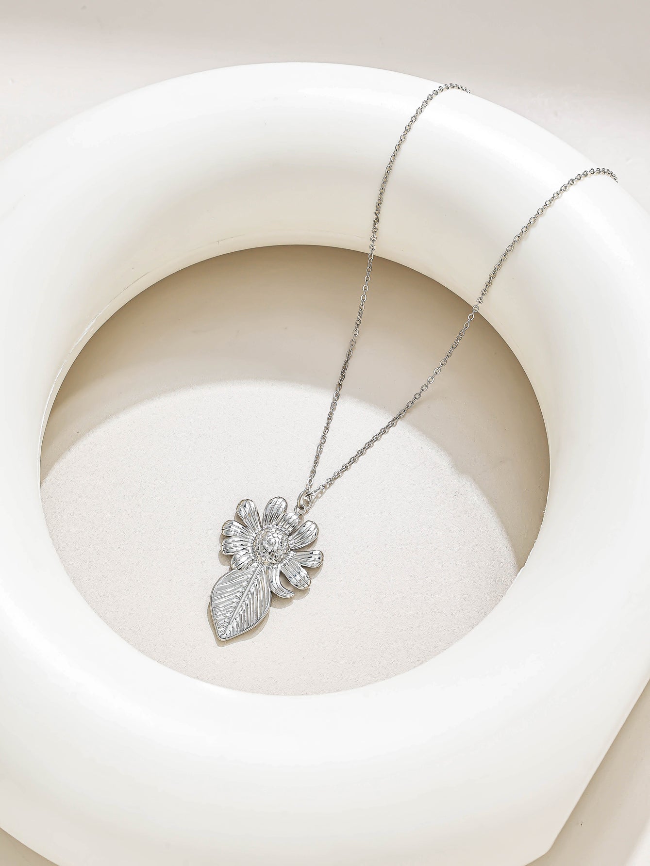 Three-dimensional Starfish Necklace For Women With 18K Real Gold Plated 304 Stainless Steel And PVD Coated Cable Chain
