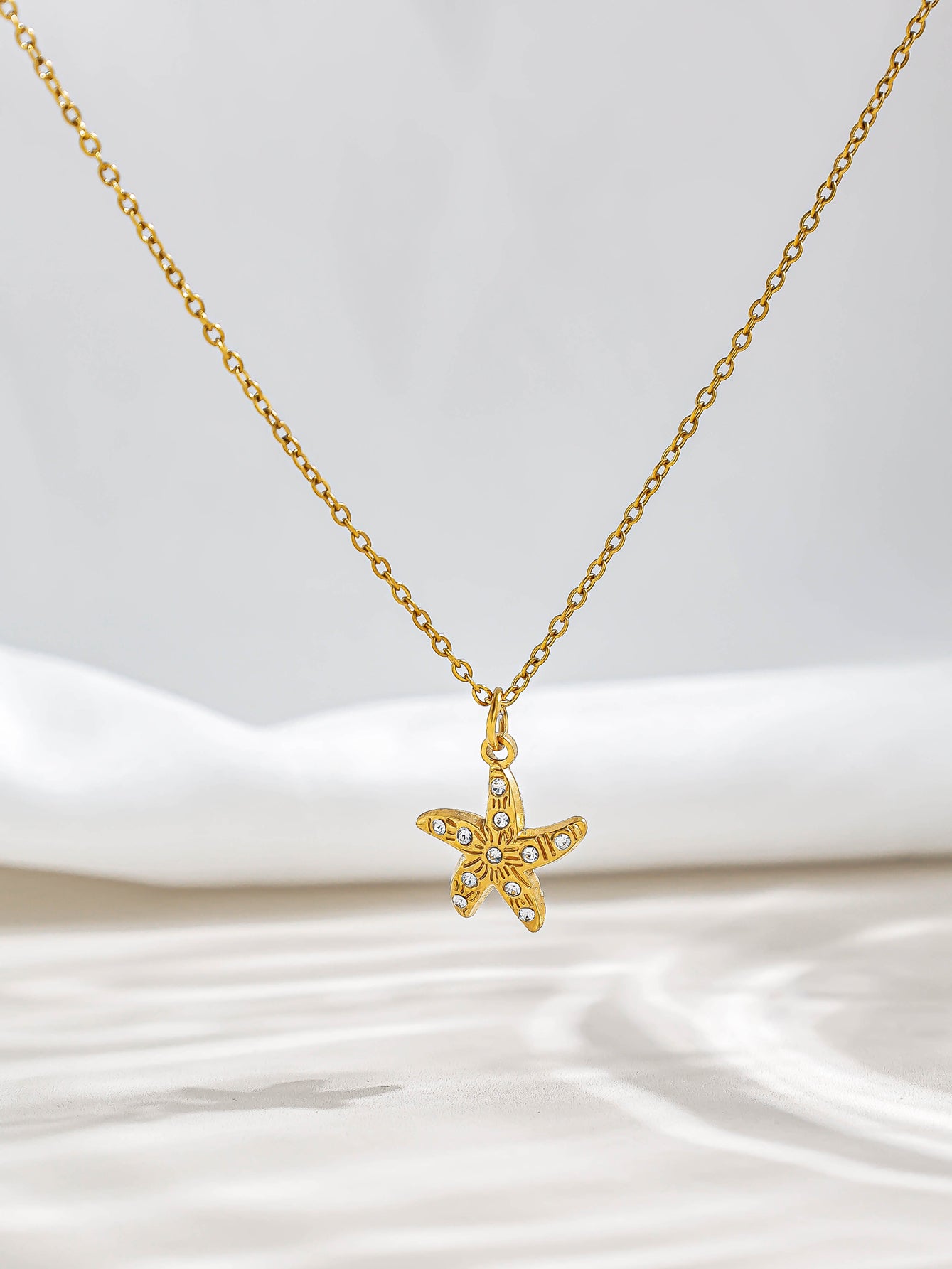 Three-dimensional Starfish Necklace For Women With 18K Real Gold Plated 304 Stainless Steel And PVD Coated Cable Chain