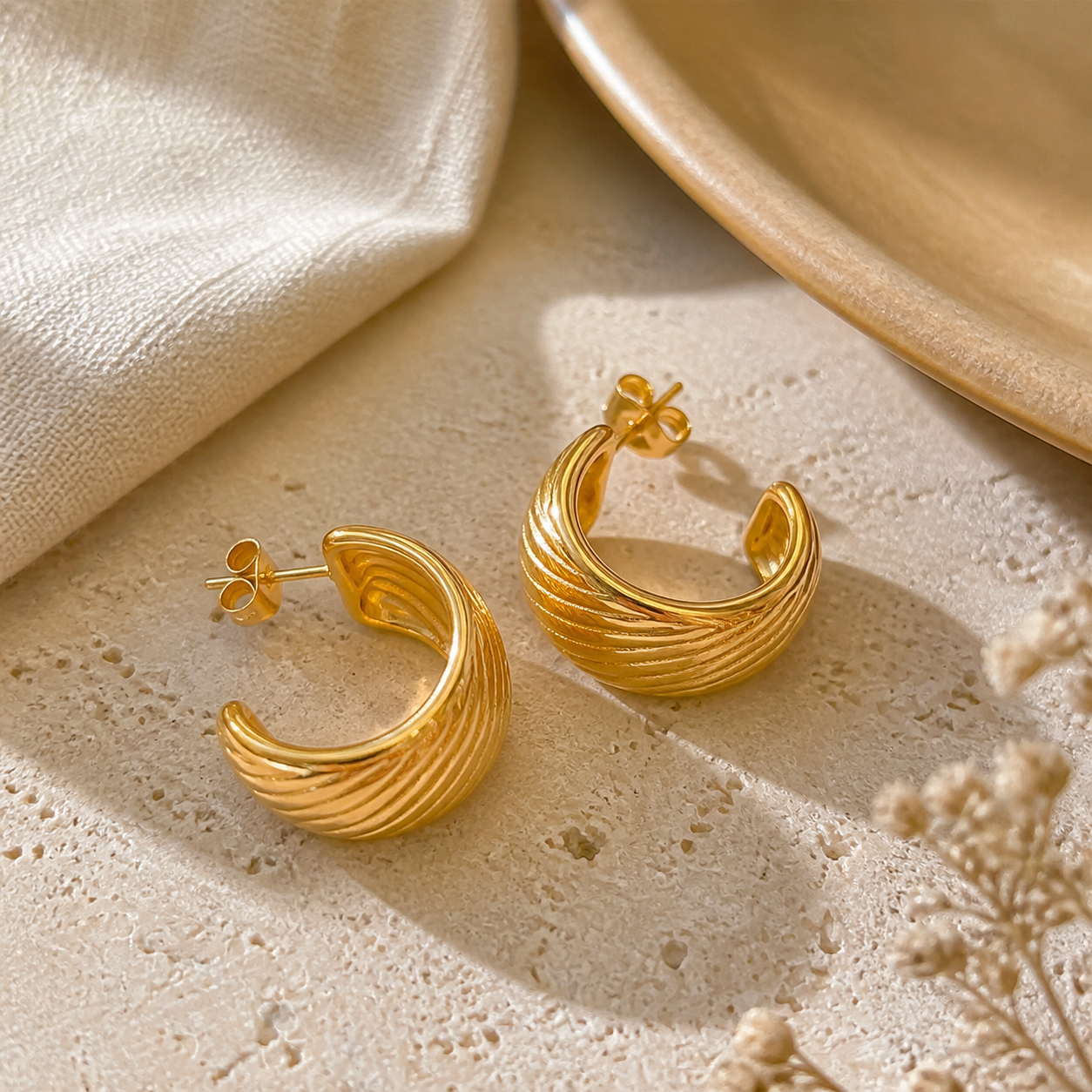 C Shape Earrings In 316 Stainless Steel With Electroplated 18K Real Gold Plating, Unisex Surgical Steel Jewelry