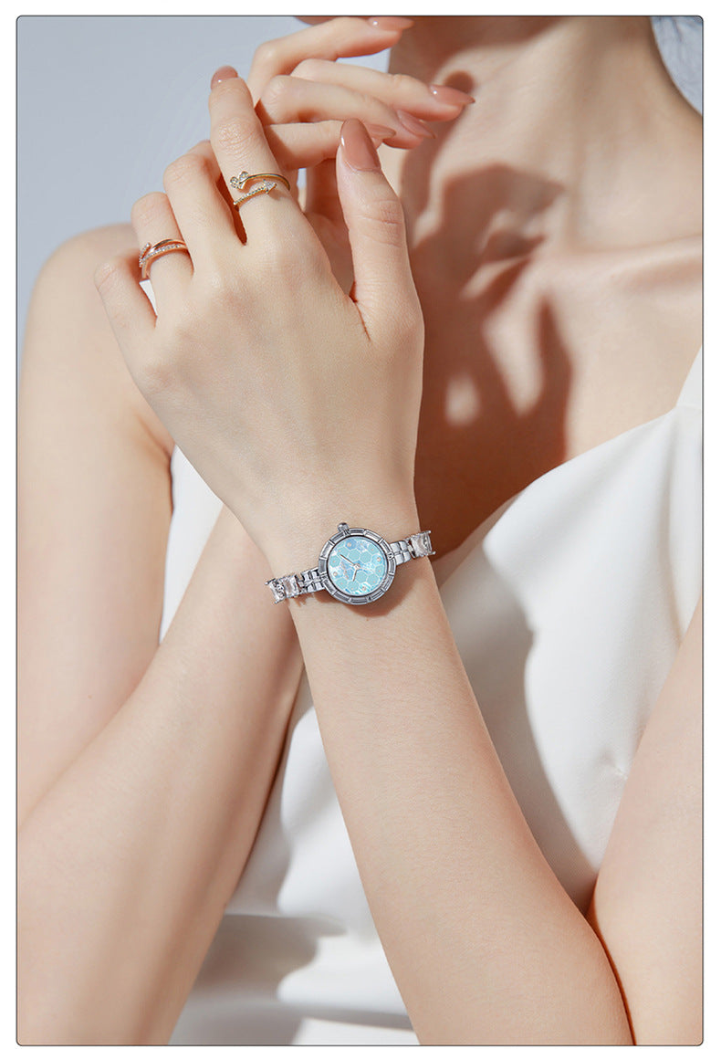 Women’s Quartz Watch With Copper Strap And Jewelry Buckle, Round Dial Featuring Tempered Glass Mirror