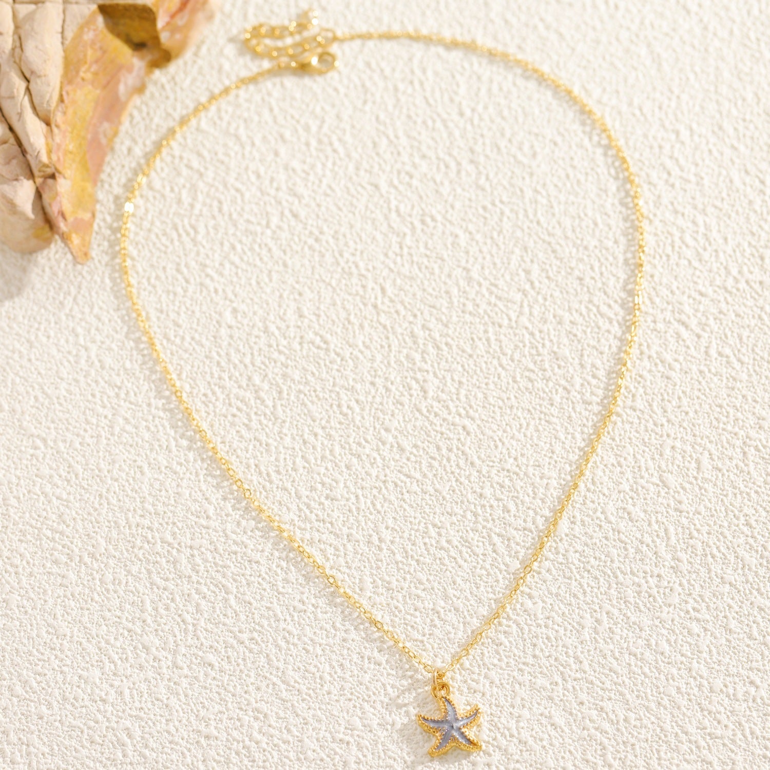 Marine Style Starfish Pendant Necklace For Women With Enamel Alloy Pendant In Colour