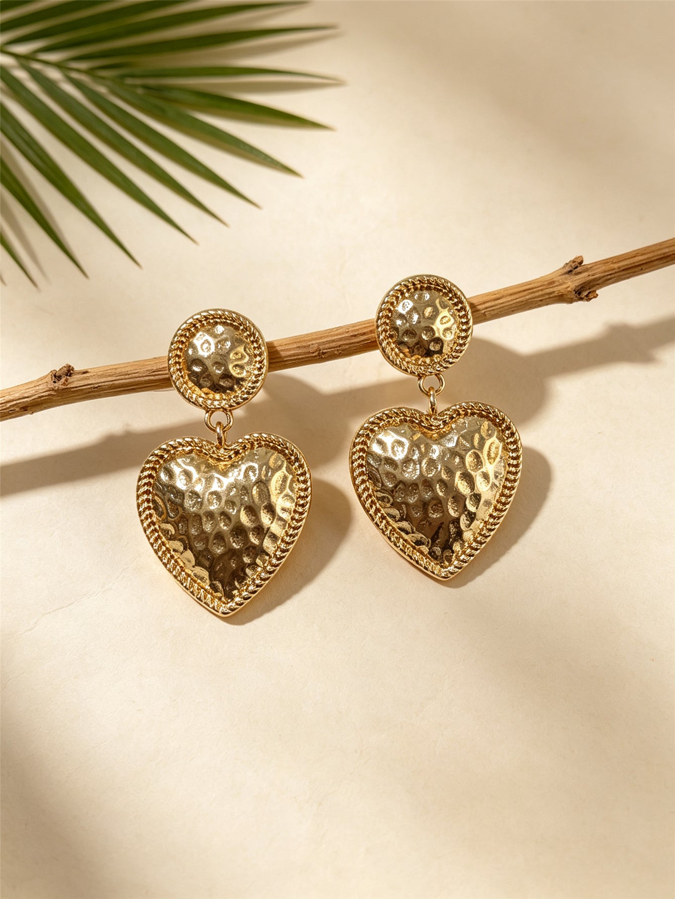 Retro Asymmetrical Heart Shape Earrings For Women In Golden Plated Iron