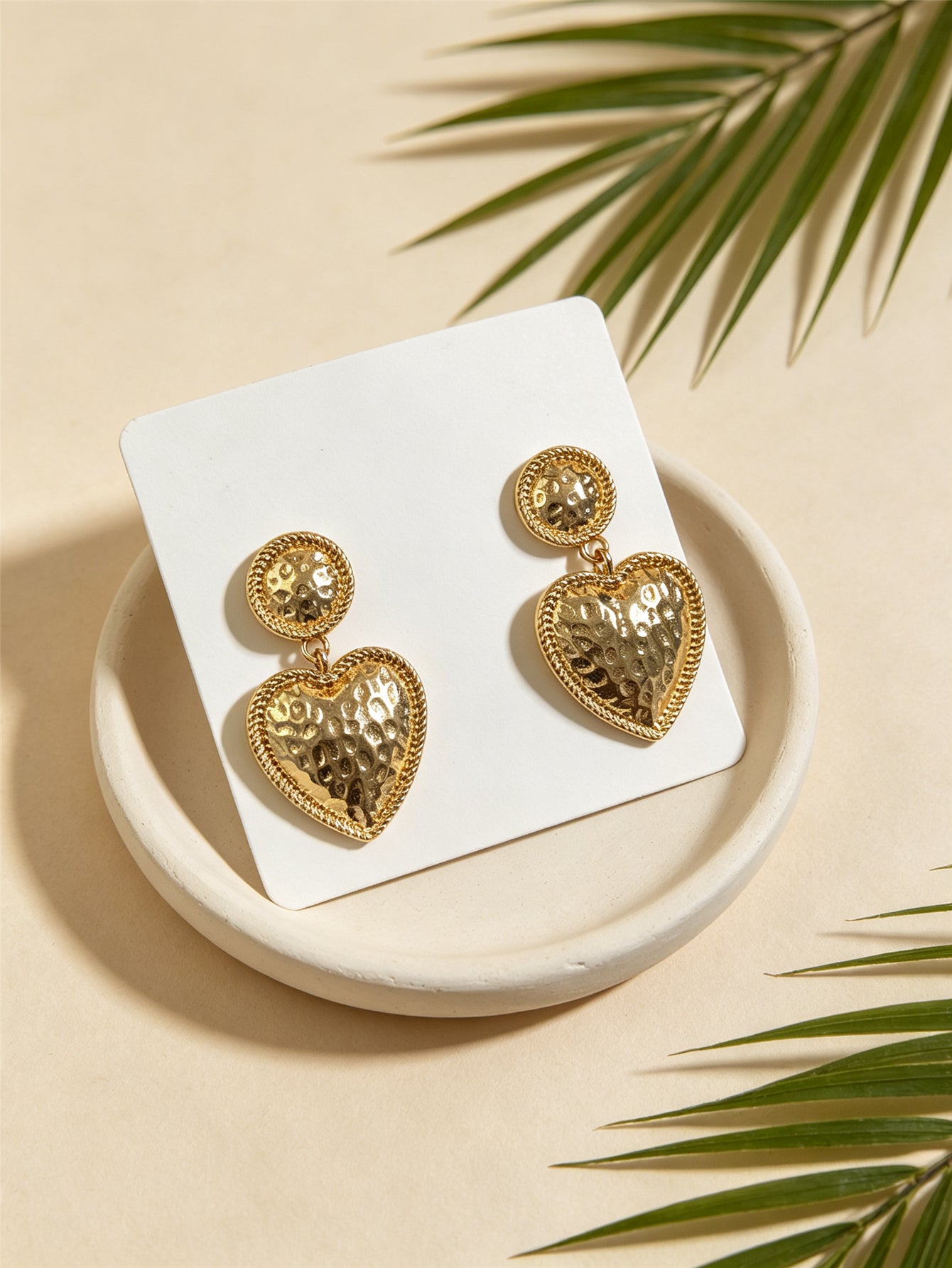 Retro Asymmetrical Heart Shape Earrings For Women In Golden Plated Iron