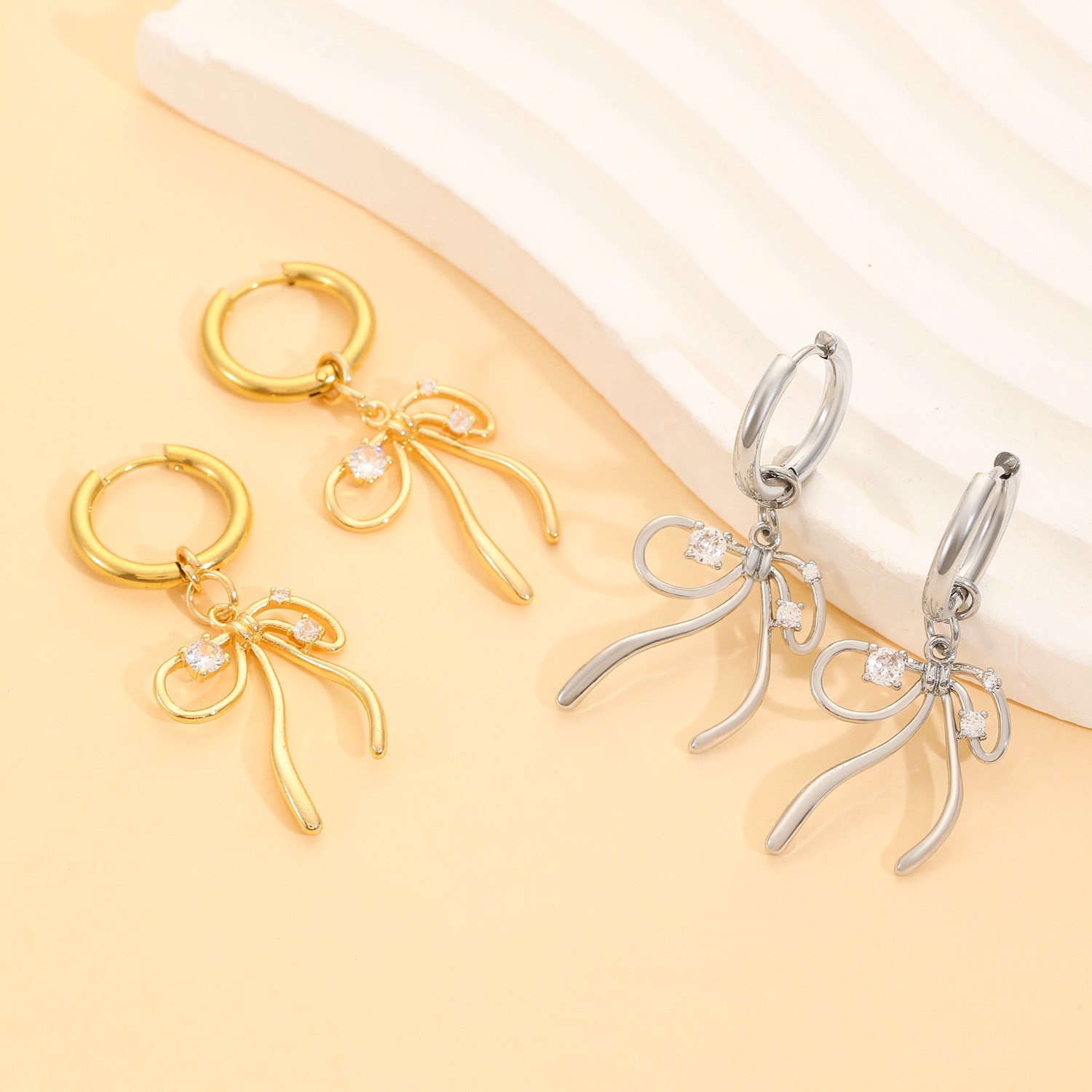 Sweet Silver Bow Tie Stud Earrings For Women With Copper Posts And Zircon Inlay