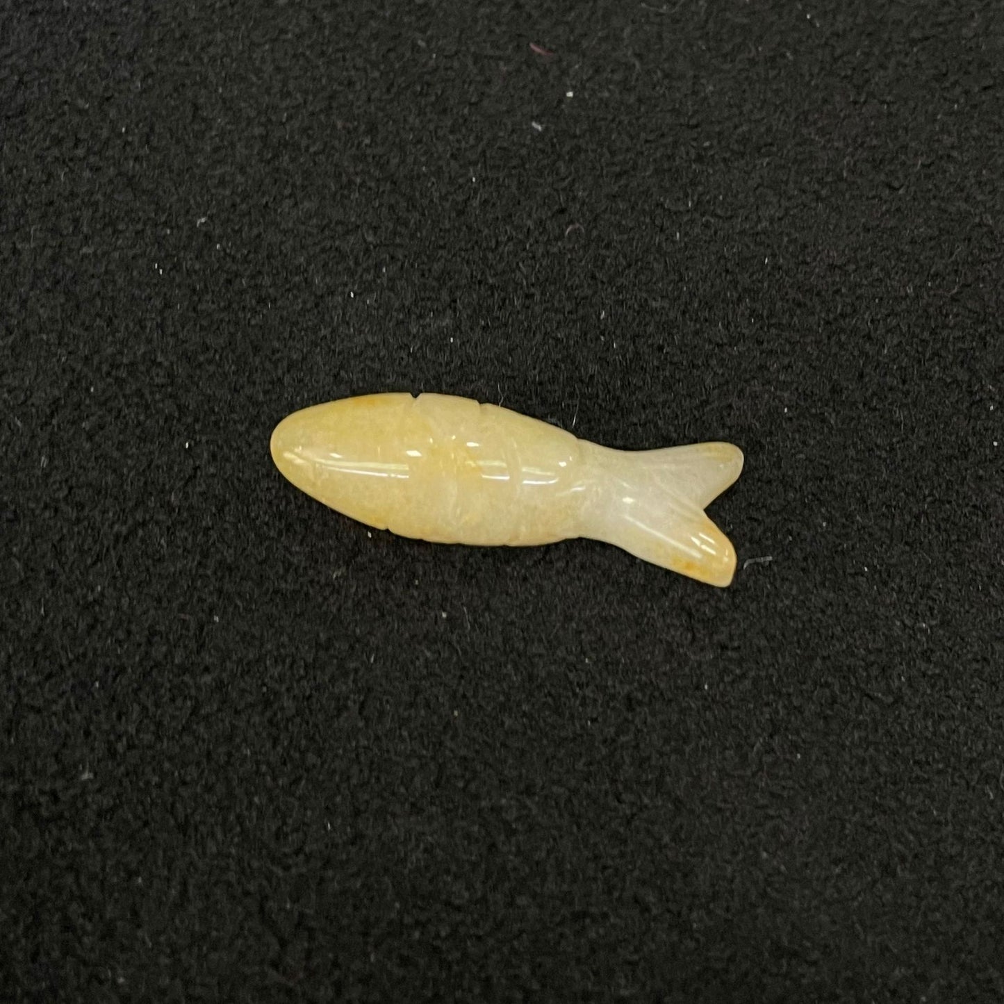 Natural Rose Quartz Fish Pendant Featuring Carving Craftsmanship, 1 Piece In Baroque Style