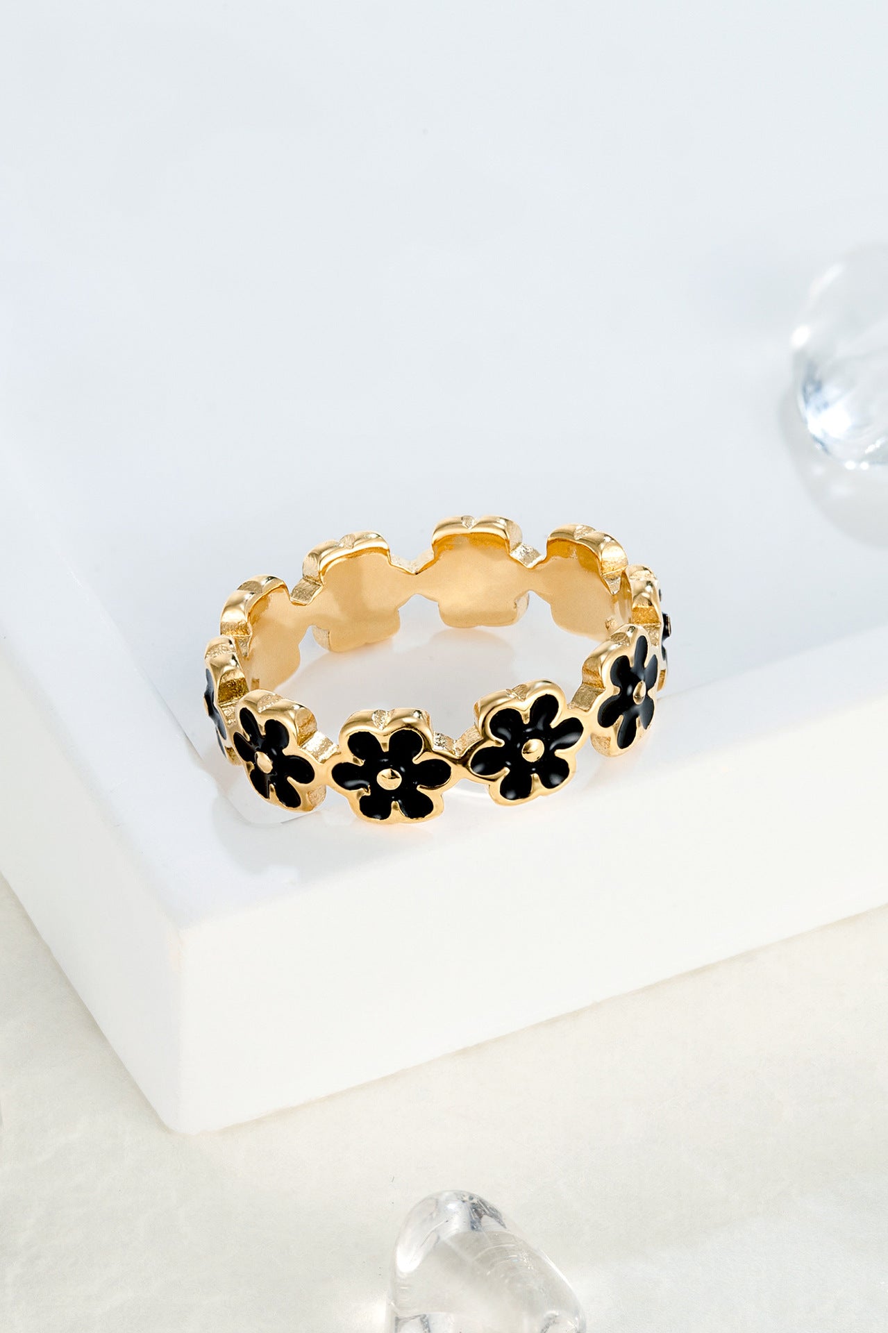 Women’s Flowers Enamel Rings In Titanium Steel With 18K Real Gold Plated Electroplated Finish