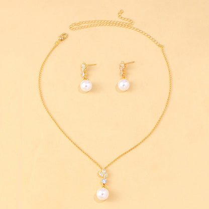 Luxurious Women’s Jewelry Set Featuring Leaf Pattern With Electroplated Zircon Material And Zircon Inlay