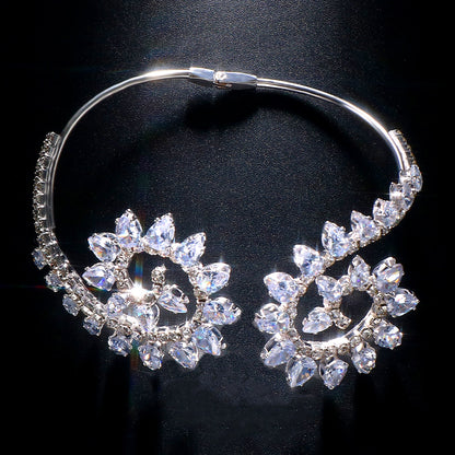 Vintage Style Silver Alloy Bangle For Women With Water Droplets Design And Zircon Inlay