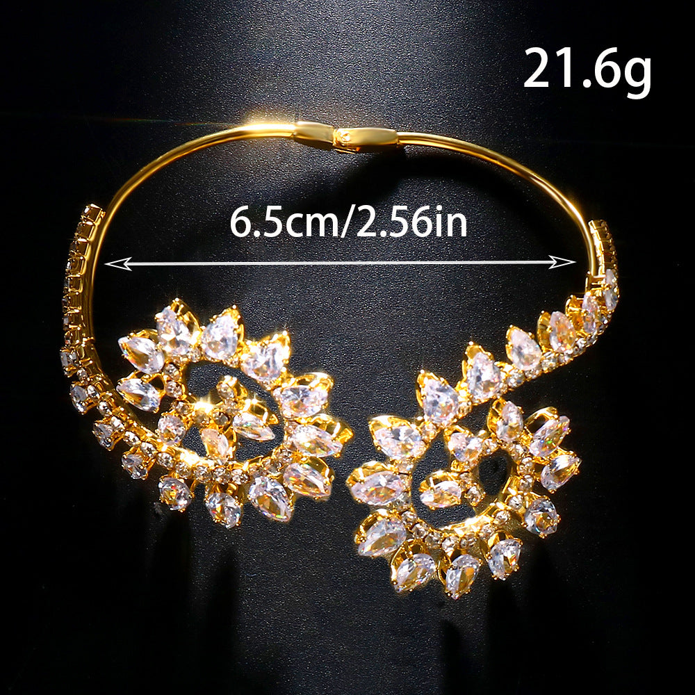Vintage Style Silver Alloy Bangle For Women With Water Droplets Design And Zircon Inlay