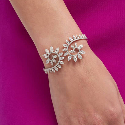 Vintage Style Silver Alloy Bangle For Women With Water Droplets Design And Zircon Inlay