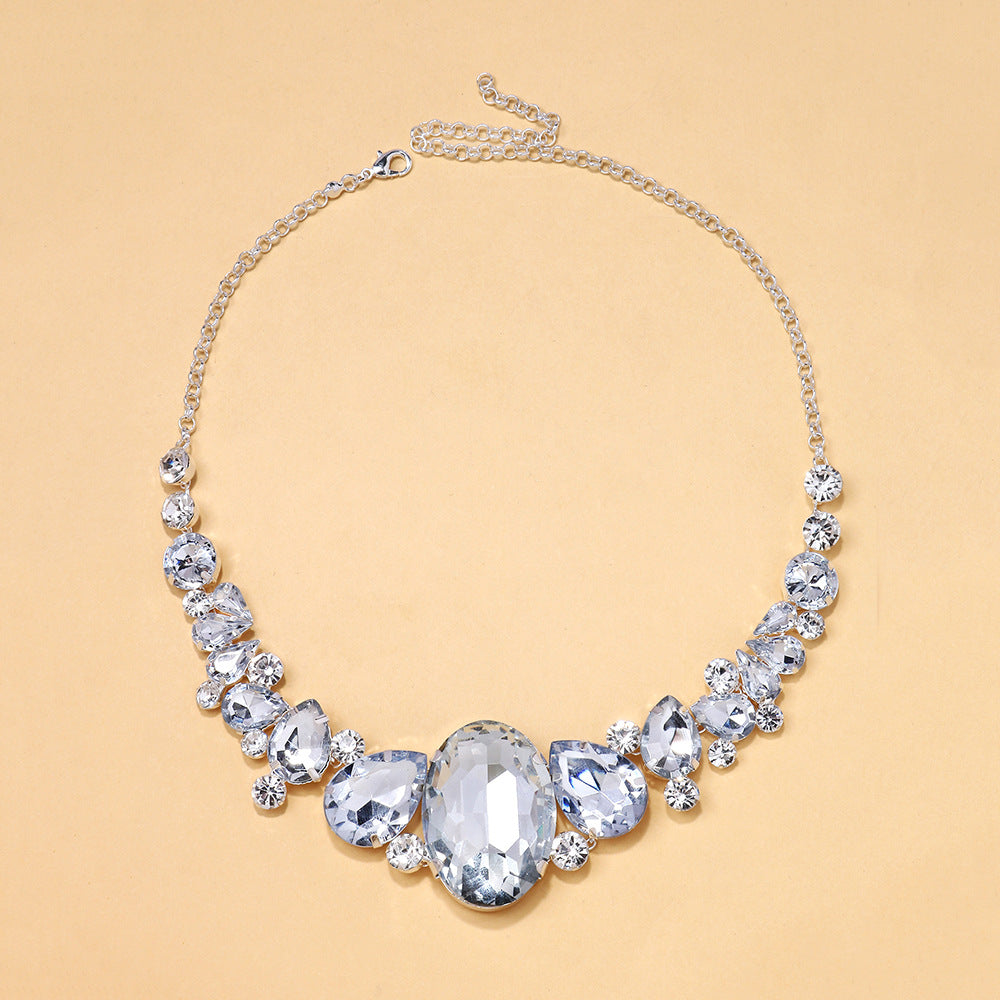 Exaggerated Women’s Necklace Featuring Alloy Pendant With Rhinestones And Artificial Gemstones, Electroplated Finish