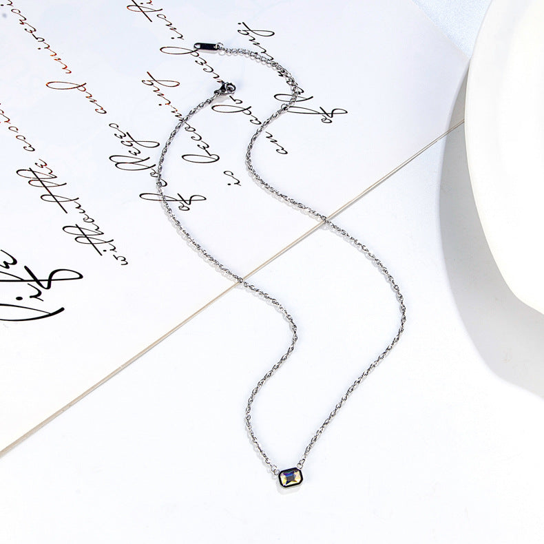 Ombre White Necklace For Women With Titanium Steel And Zircon Inlay Featuring Rhinestone Pendant