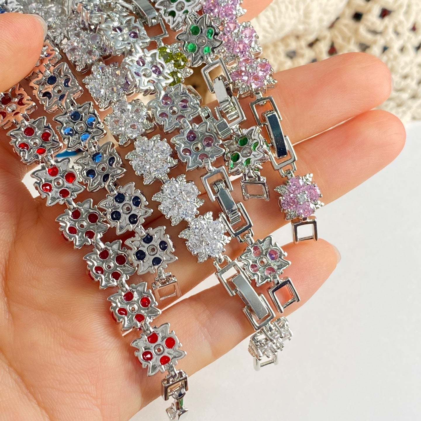 Sweet Style Fireworks Bracelets With Waterproof Non Tarnish Brass, Real Gold Plated Chain And Zircon Inlay