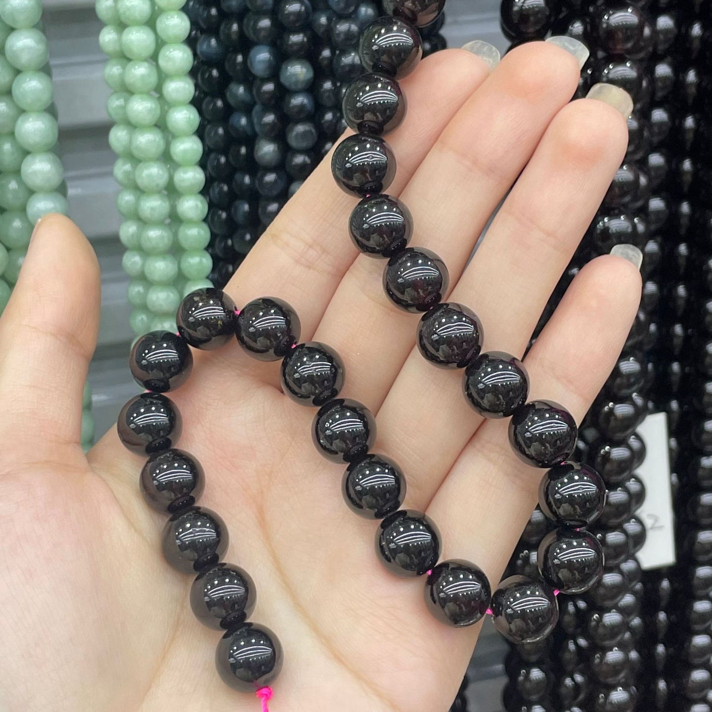 Polished Garnet Beads For Jewelry Making, Diameter 10mm, Featuring Baroque Style