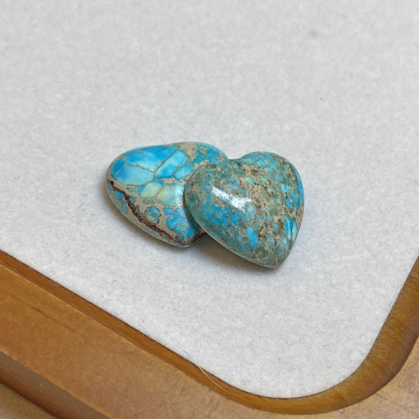 Heart Shape Natural Stone Beads Featuring Inlay Craftsmanship, Available In Natural Colour For Jewelry Making