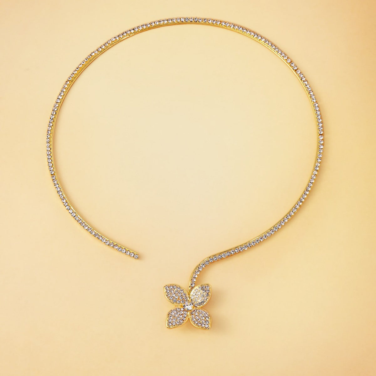 Flowers Copper Choker With Rhinestones Pendant In Simple Style For Women