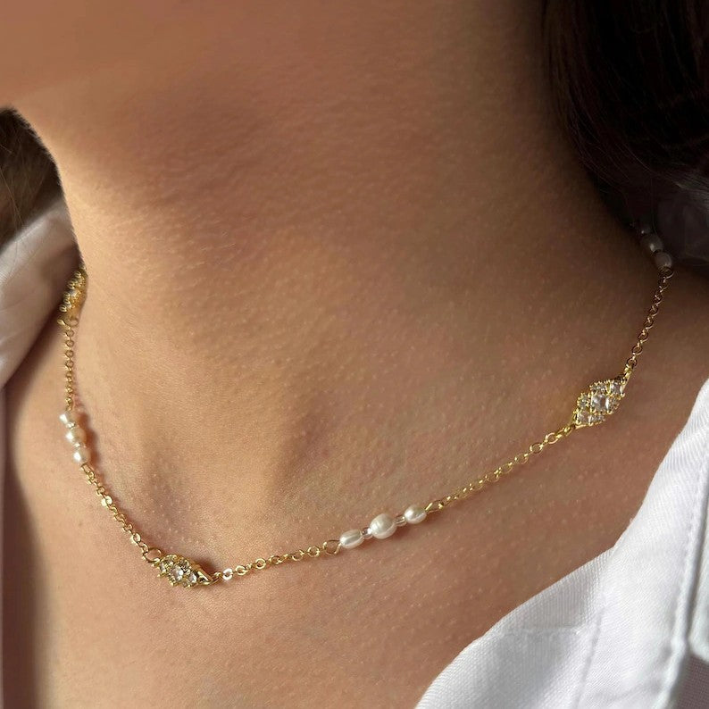 Geometric Necklace Featuring Silver Rhinestones With Elegant Rhinestone Inlay Design