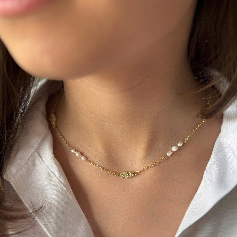 Geometric Necklace Featuring Silver Rhinestones With Elegant Rhinestone Inlay Design