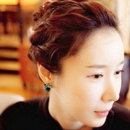 Sweet Green Bow Tie Earrings In Silver Plated Alloy Featuring Crystal Inlay