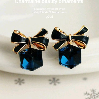Sweet Green Bow Tie Earrings In Silver Plated Alloy Featuring Crystal Inlay