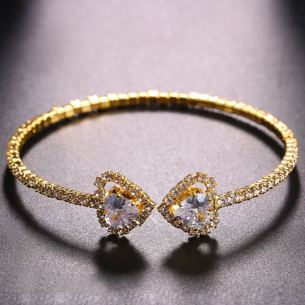 Heart Shape Bangle For Women In Simple Style With Electroplated Gold Plating And Rhinestones Inlay