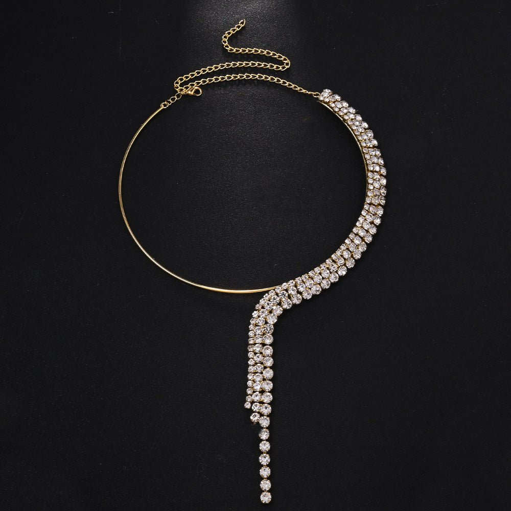 Exaggerated Silver Leaf Necklace For Women With Rhinestones And Cable Chain