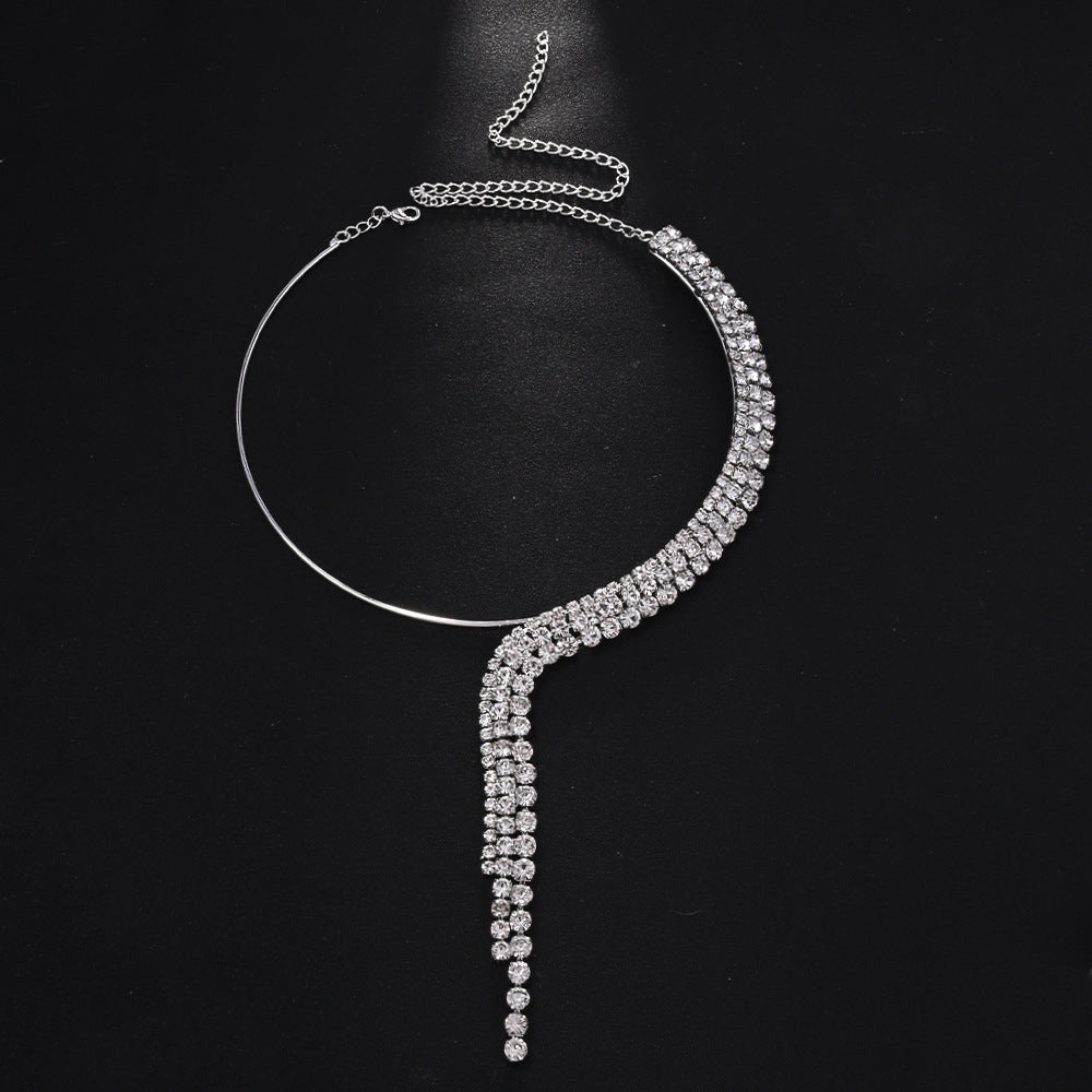 Exaggerated Silver Leaf Necklace For Women With Rhinestones And Cable Chain