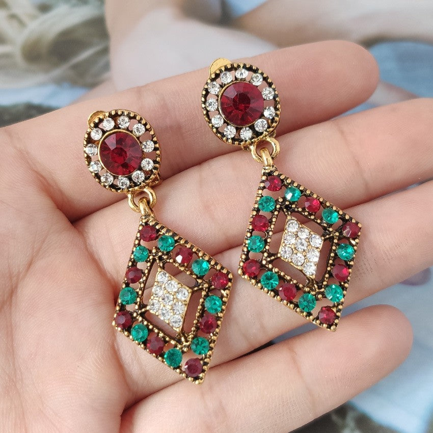 Retro Geometric Clip Earrings In Gold Alloy With Rhinestones, Featuring 304 Stainless Steel Ear Pins