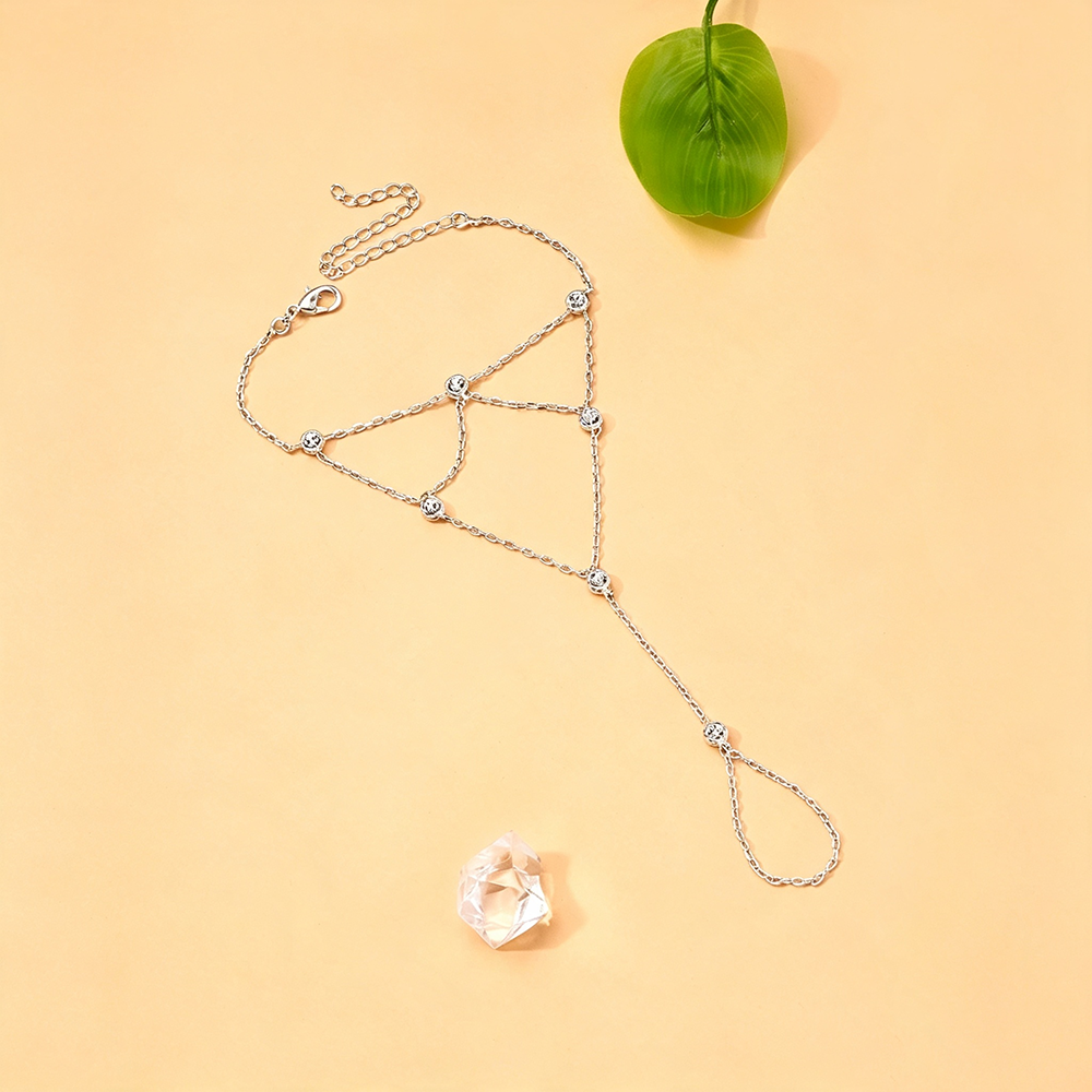 Trillion-cut Bohemian Hand Chain Bracelet For Women With Claw Setting In Silver Plated Zinc Alloy And Rhinestones