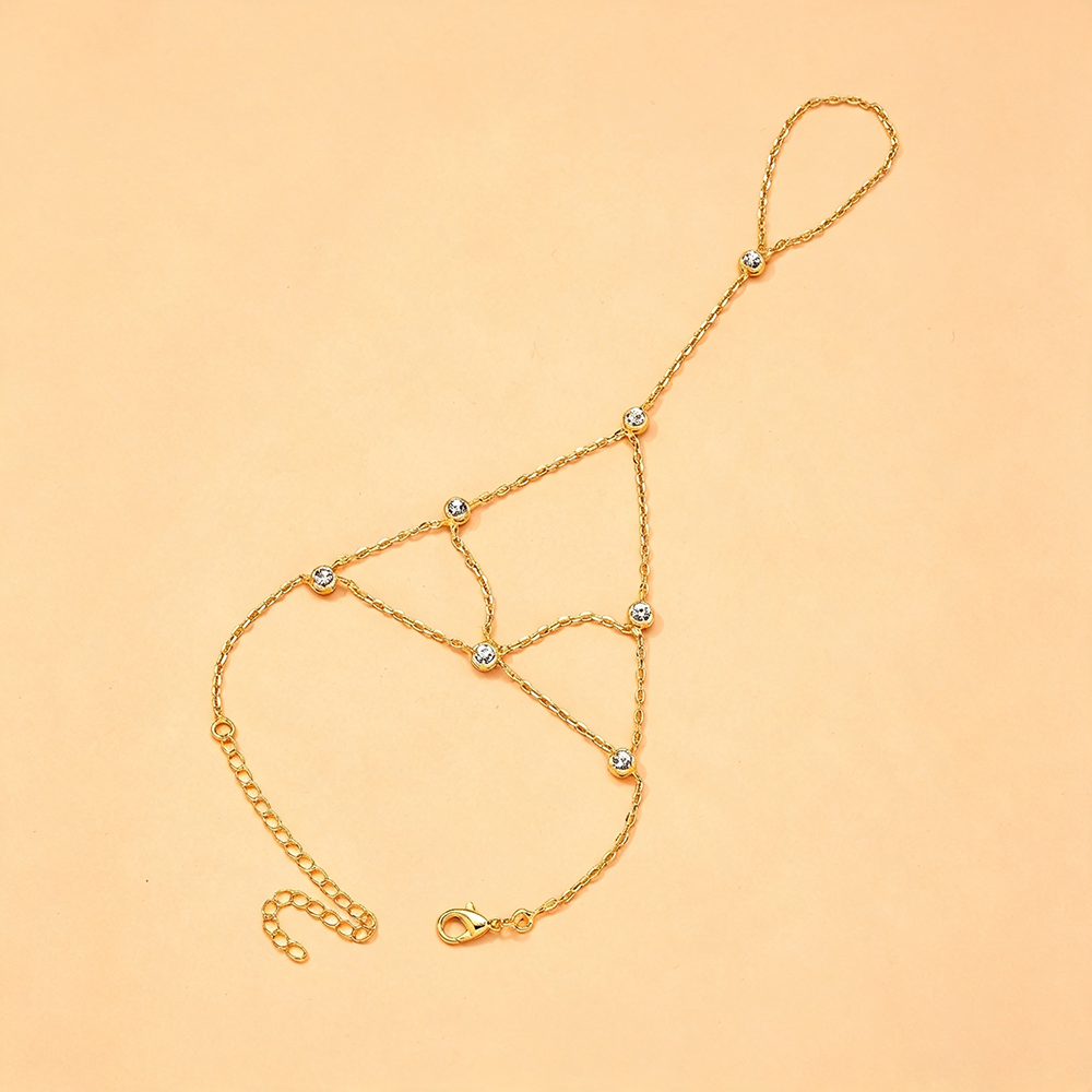 Trillion-cut Bohemian Hand Chain Bracelet For Women With Claw Setting In Silver Plated Zinc Alloy And Rhinestones