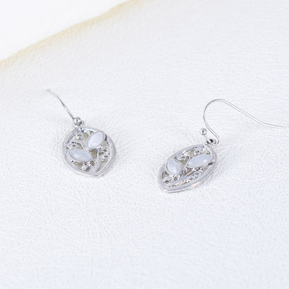 Simple Style Leaves Earrings In Alloy Featuring Electroplated Finish For Elegant Look