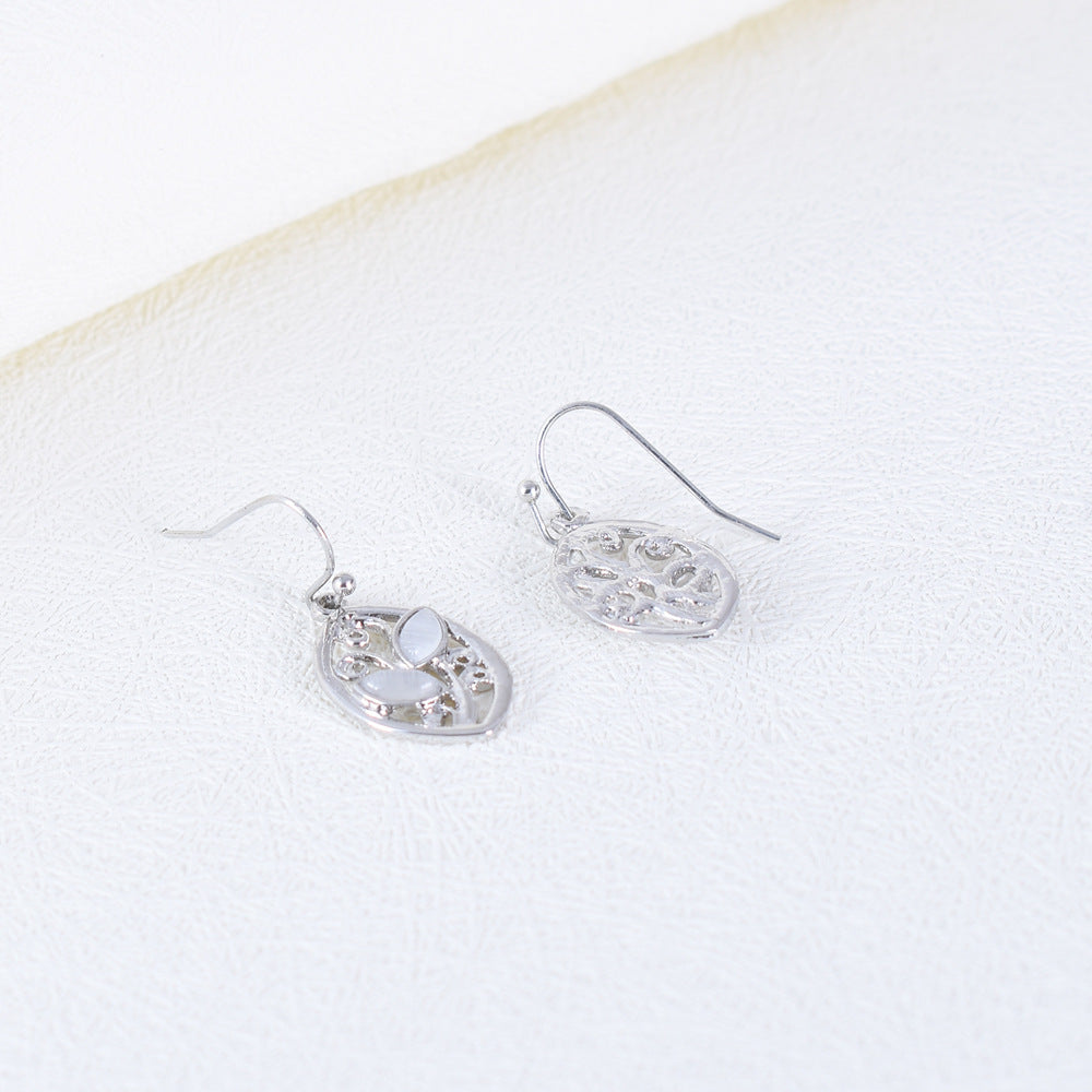 Simple Style Leaves Earrings In Alloy Featuring Electroplated Finish For Elegant Look