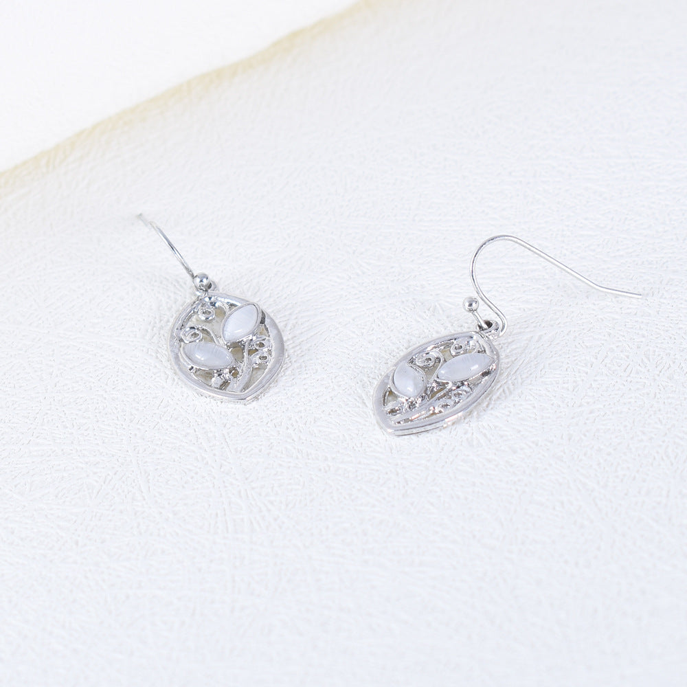 Simple Style Leaves Earrings In Alloy Featuring Electroplated Finish For Elegant Look