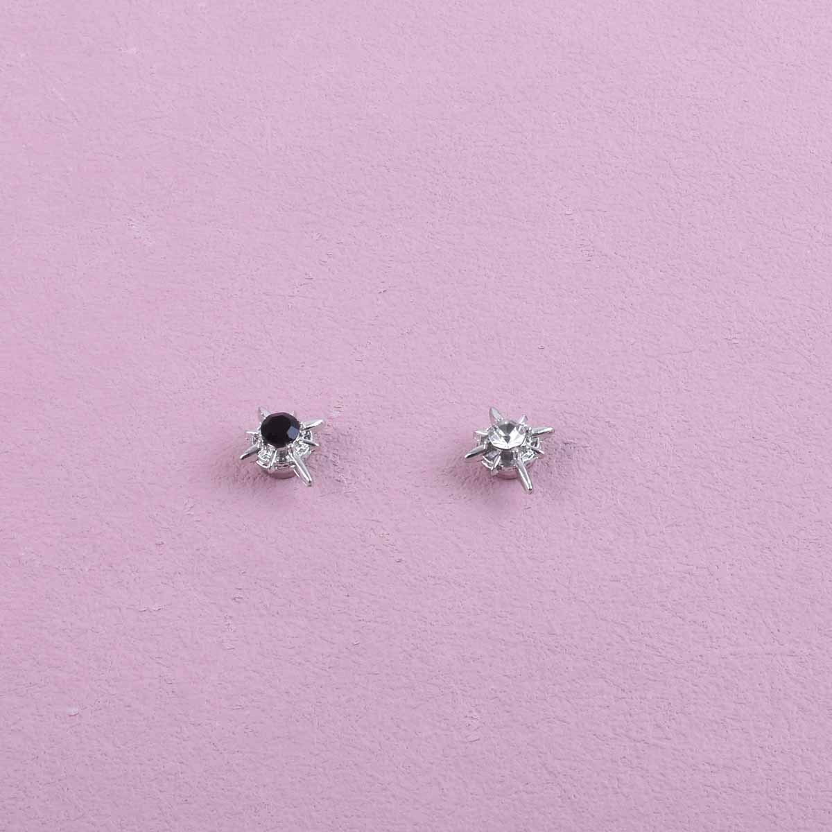 Star Clip Earrings For Unisex In Dyed Black Zinc Alloy With 304 Stainless Steel Posts Featuring Sweet Style
