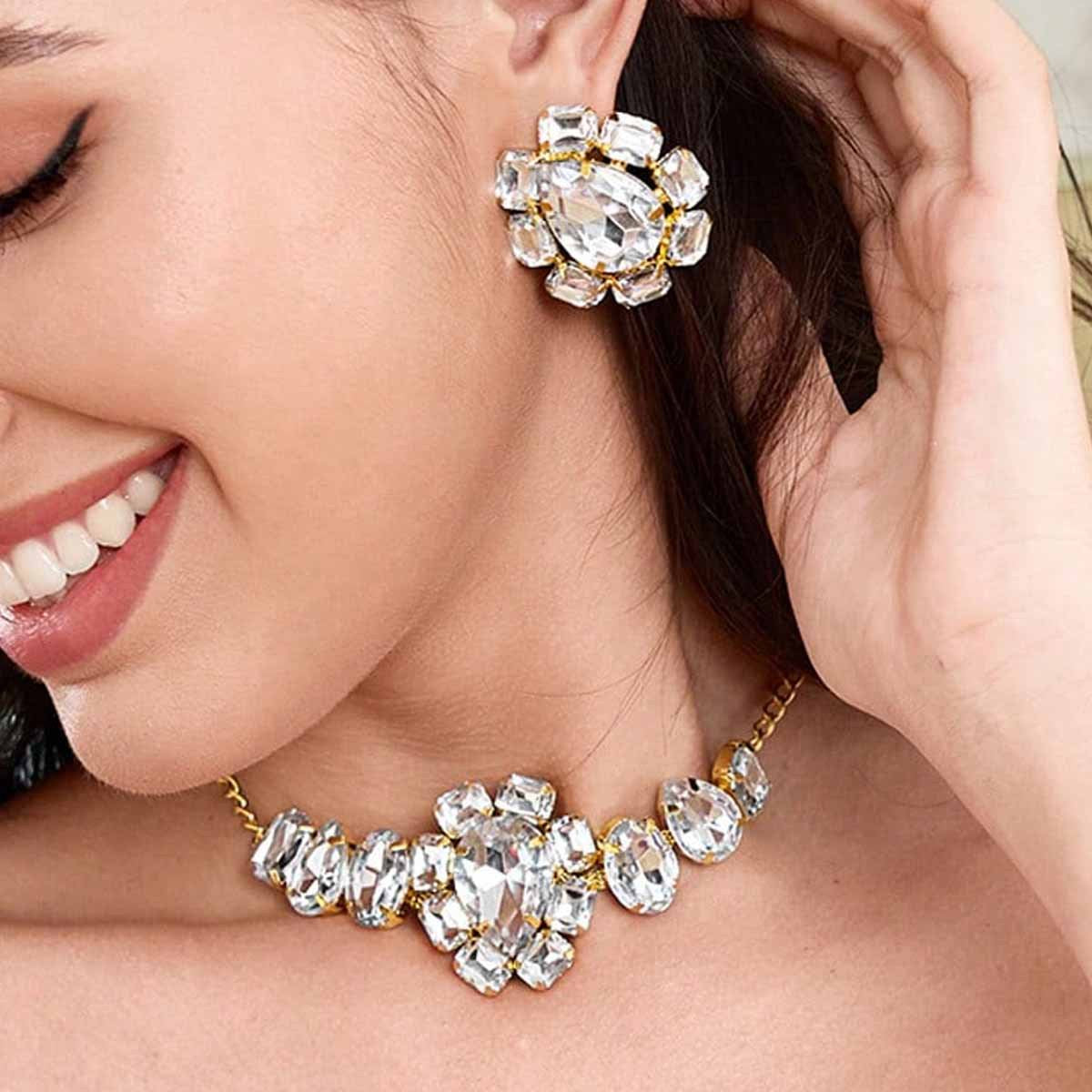 Sweet Water Droplets Clip Earrings For Unisex In Gold With Rhinestones, Made Of Zinc Alloy