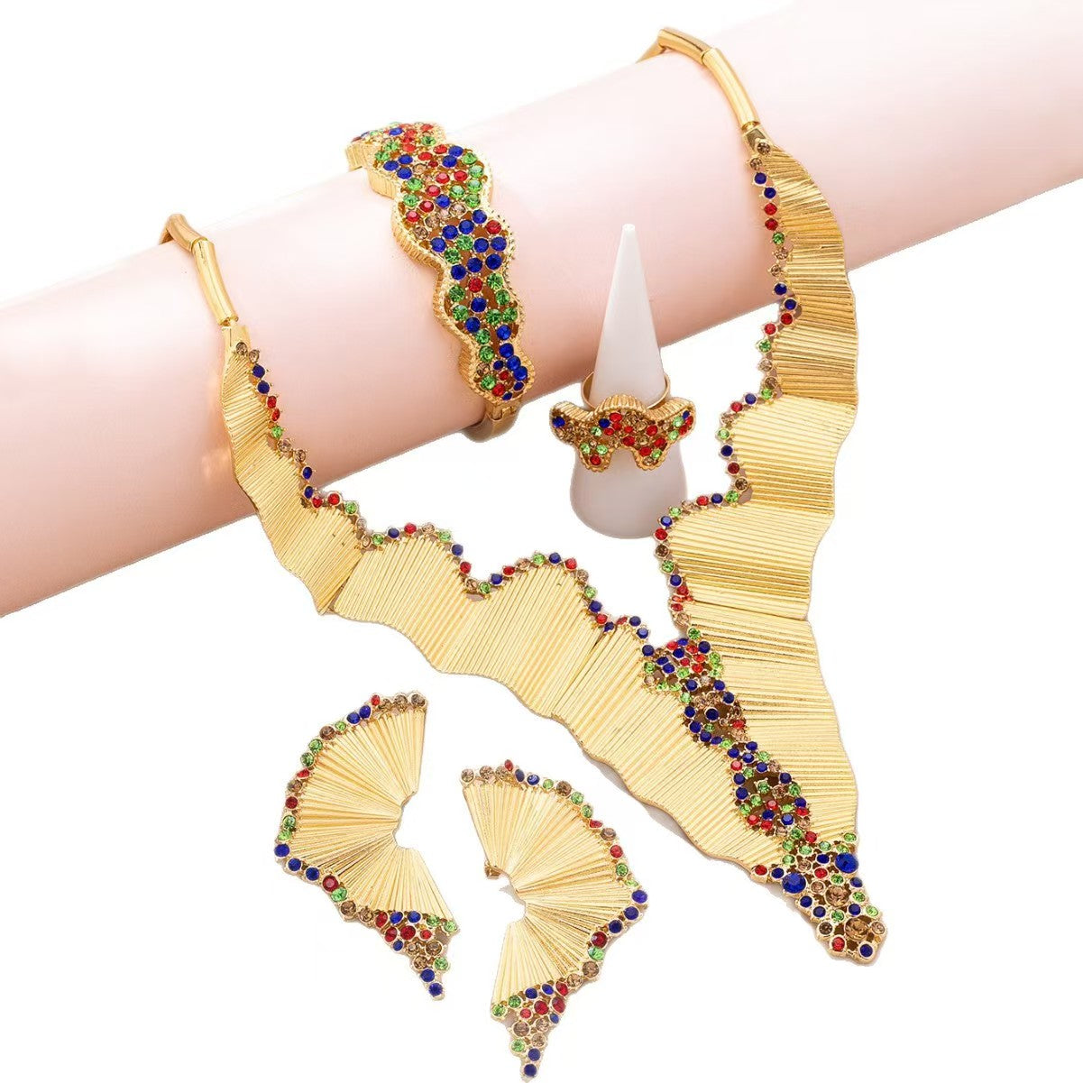 Luxurious Asymmetrical Flowers Necklace For Women With Handmade Zinc Alloy Chain And Rhinestone Inlay