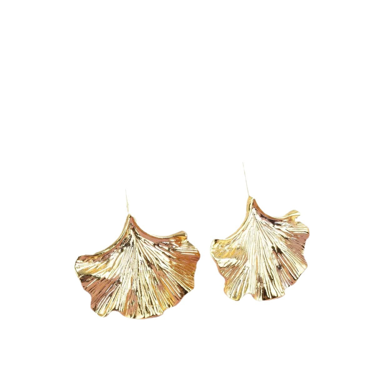 Sweet Ginkgo Leaf Drop Earrings In Silver Alloy With Electroplated Finish