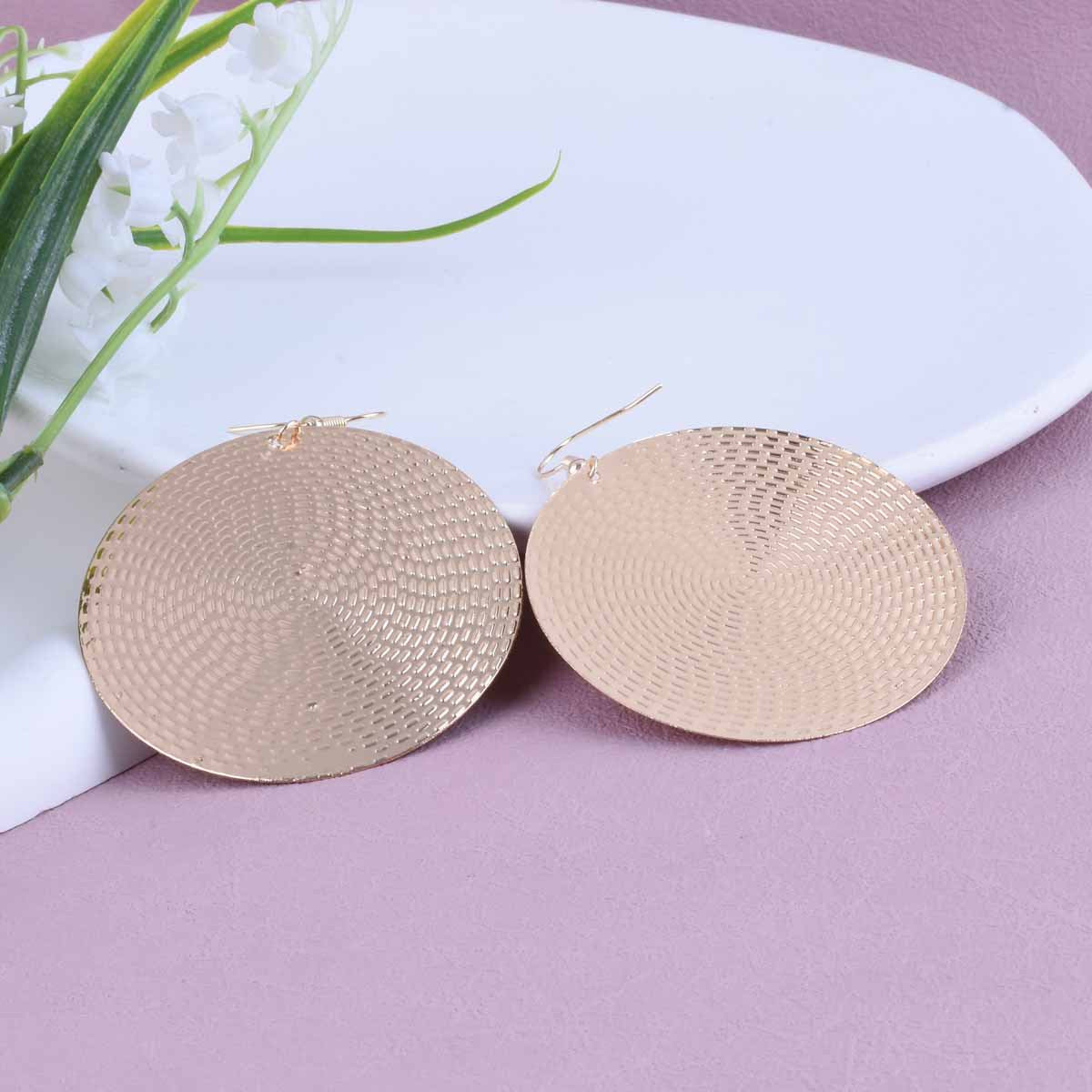 Exaggerated Circle Gold Alloy Earrings With Electroplated Finish For A Stylish Look